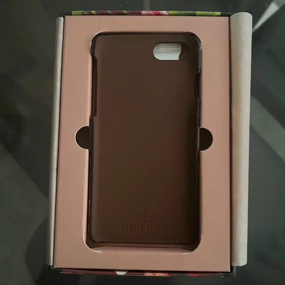 Gucci GG Blooms iPhone Case, New in Box, Retail $325